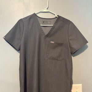 Gray fig scrubs. top is a size small, pants are xs. in very good condition